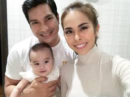 Couple Spotlight: How Kim Raymond & Keith Foo Went From Power Couple To  Chic Parents