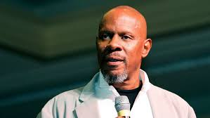 Why Don't Fans See Avery Brooks at Conventions?