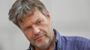 Der bundesvorsitzende von bündnis 90/ die grünen, robert habeck, sieht seine partei. Klimapolitik Der Regierung Grunen Chef Habeck Attackiert Bund Zdfheute