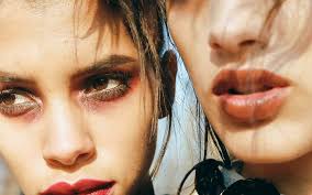 The Prettiest Holiday Makeup For Witchy Girls