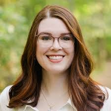 Leah Molina's Instagram, Twitter & Facebook