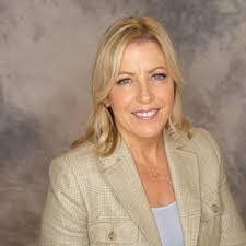 Renee Burgard's Instagram, Twitter & Facebook