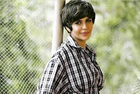 Actress mandira bedi started her career at the age of 21 as a model. Hello Monday What S For Me Says Mandira Bedi