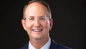 Daniel Shipp's Instagram, Twitter & Facebook