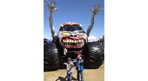 Pour passer aux niveaux supérieurs, vous devez gagner les courses une par une. Les 30 Monster Trucks Les Plus Insolites Du Web Auto Moto Magazine Auto Et Moto