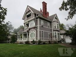 401 E Burlington Ave Fairfield Ia 52556 Mls 20171854 Zillow Victorian Homes Exterior Old House Dreams Old Houses For Sale