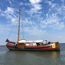 1897 Barge Skutsje Motorsailer For Sale Yachtworld In 2020 Dutch Barge Barge Barge Boat