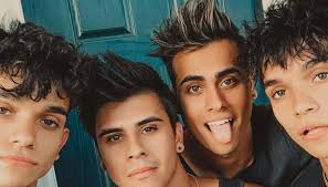 Someone plz answer my question Is Darius Dobre single or taken?? Answer in  the comments thank you !!!! ❤️❤️❤️