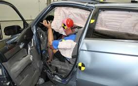 Pentru conducatorii de autovehicule incadrate in categoria b si be limitele legale de viteza din romania, pe portiunile de drum unde nu exista indicatoare care sa specifice alte limite de viteza sunt Oficial Limita De VitezÄƒ LegalÄƒ A Crescut La 70 Km H In 88 De LocalitÄƒÅ£i Din Romania Automarket