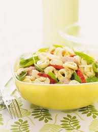 Salade De Tortellinis Au Thon Et Aux Epinards Ricardo Recipe Fresh Tomato Recipes Goat Cheese Pasta Vegetable Recipes