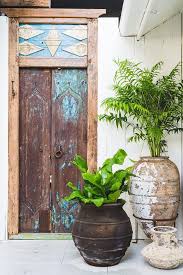 Inside An Aussie Fashion Boutique With A Bohemian Spirit Tropical Decor Outdoor Exterior Design