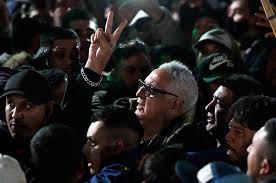 A través de un video, nueve hombres con las caras tapadas y con armas dijeron ser seguidores del sindicalista juan pablo pata medina y amenazaron a un juez, a un fiscal, a sus familiares y. G3k9jqgcdpcsjm