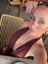 Kiss me 🤍 @lioness_official