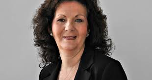 Adonis 'Lightens Up' for merriment at tableau