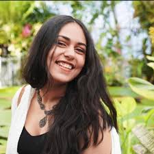 Tara Bassi's Instagram, Twitter & Facebook