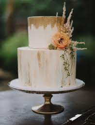 Modern Meets Coastal At This Garden Party Wedding In Historic Charleston Green Wedding Shoes Boho Wedding Cake Wedding Cake Topper Acrylic Simple Wedding Cake