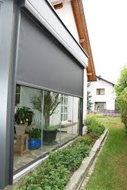 Wintergarten Mit Senkrechten Markisen Alu In 2020 Wintergarten Markise Alu Fenster