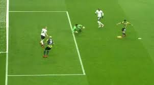 Şampiyonluk kaçmadan fenerbahçe karar almalı kalkavan ofsayt çizgisi oyunu. Besiktas Fenerbahce Derbisinde Fernandao Nun Golunde Ofsayt Tartismasi Spor Haberleri