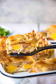 Ultimate Bacon And Egg Pies Breakfast Pies Are A New Zealand Classic With Smokey Bacon And Eggs Leeks Cheese And Fl Breakfast Pie Egg And Bacon Pie Egg Pie