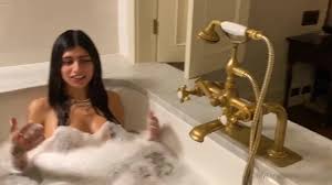 Mia Khalifa Onlyfans 11-Feb-2025 takes a bath porn leak