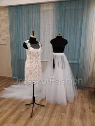 Whether they're cropped just above the ankles or cut traditionally, most stylists advise petite women to wear short dresses or short skirts. Short Lace Wedding Dress Short Corset Dress Wedding Dress Etsy