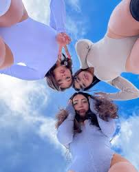 Sophie Rain Thread 🔥❤️ on X: Youre trapped on an island with Sophie Rain,  Aishah, and Sierra. What would you do? 👀😳 t.cogO4I6Jevq3  X