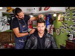 So stylt mann sich die haare richtig. Haarstyling Tipps Fur Manner So Stylst Du Kurze Haare Am Besten Youtube