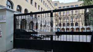 Καταδικάζουμε την πρωτοφανή και άνανδρη επίθεση στη μόνη πετράκη. J20y Vogemu1um
