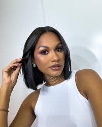 Carla Roque's Instagram, Twitter & Facebook