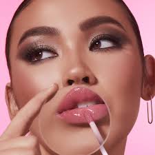 Buxom Evergreen — Amanda Goldstein