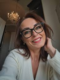 Eva, We live close. Why don't you get zangi today and I'll message you  there.