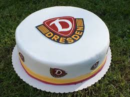 Prinz dresden ist für euch auf die suche gegangen, um das beste café mit dem leckersten kuchen zu finden. Fan Torte Dynamo Dresden Dynamo Dresden Motivtorte Geburtstag Dresden