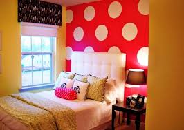 Karena seperti yang dijelaskan di atas tadi, bahwa warna cat tembok untuk kamar tidur akan selaras dengan kepribadian anda. 30 Motif Harga Wallpaper Dinding Kamar Tidur Minimalis