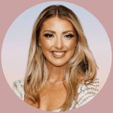 Hannah Major, CNM (@majormidwife)