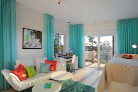 Untuk living hall dan juga part deko je yang ada sentuhan warna biru. Tirai Turquoise 45 Gambar Di Pedalaman Tirai Warna Biru Di Ruang Tamu Dan Di Dapur Di Bilik Tidur Dengan Kombinasi Coklat Dan Krim