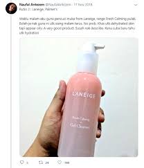 Parut dua butir bawang merah sampai halus, lalu masukkan ke dalam botol semprot dan campur bawang merah bisa membuat tubuh tokek terasa pedih sehingga ia cepat kabur meninggalkan selain mengandung racun untuk membasmi serangga, aroma produk pembasmi serangga sudah. Lelaki Kongsi Cara Hilangkan Parut Jerawat Merah Hasilnya Kulit Kembali Glowing Maskulin