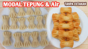 Jul 03, 2021 · resep cekodok lumer. Modal Tepung Terigu Jadi Cemilan Sederhana Dan Enak Tanpa Telur Youtube