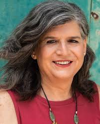 פוליטיקלי קוראת