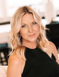 Leslie Bachman's Instagram, Twitter & Facebook