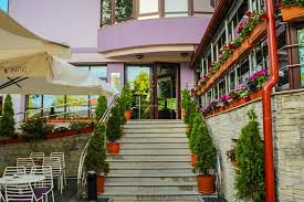 Hotel dorna vatra dornei este locul unde confortul dumneavoastra este asigurat de cele mai bune servicii si facilitati si unde va puteti bucura de o. Hotel Dorna Vatra Dornei Contact Direct