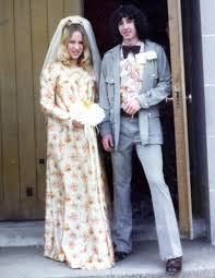 50.0mm ƒ/2.2 0.0008s iso 160. 98 Votes And 11 Comments So Far On Reddit Wedding Gowns Vintage Wedding Dresses Vintage Vintage Wedding Photos