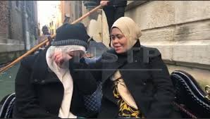 Последние твиты от najwalatif (@njwalatif). Najwa Latiff Sebak Tunai Hasrat Ibu