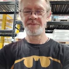 Is anybody else having a problem loading the Destiny 2 game?