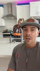 Time to go @wifelifewithry_