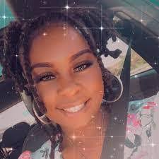 Ashley Siplin's Instagram, Twitter & Facebook