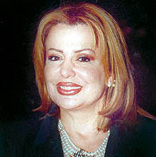 فصل رهيب من فصول المستشفيات في جمهورية الموت: لا تذهبوا الى الكنائس  والجوامع للصلاة بل إقرأوا بتمعن وهدوء تجربة الاعلامية العريقة يولا سليمان  انقلها واطلب نقلها قدر الامكان فكل لبناني معرض لتجربتها: