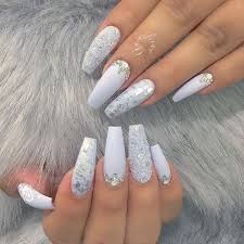 31 uñas marrones con brillos. Fingernails White With Glitter Nail Design Ideas Mejores Disenos De Unas Hermosos Disenos De Unas Disenos De Unas