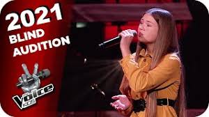 Die coaches sind hin und weg von der performance! Disney S Frozen Ii Into The Unknown Emily The Voice Kids 2021 Blind Auditions Youtube