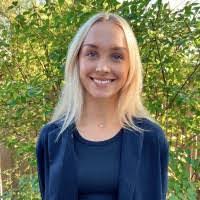 Natalie Pearce's Instagram, Twitter & Facebook