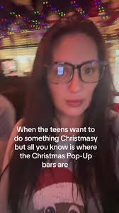 Starting their obsession early! Kansas City has the coolest pop-up bars  #christmaspopupbar